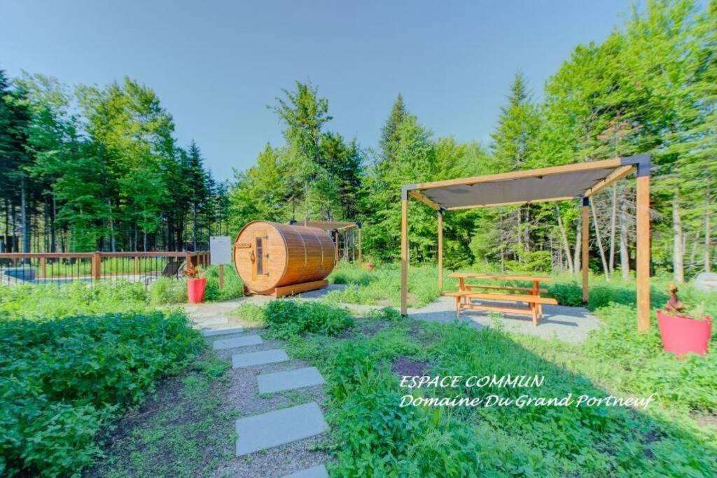 Nouveau - Chalet Moderne - Spa, Piscine & Sauna! Pont-Rouge Exteriér fotografie